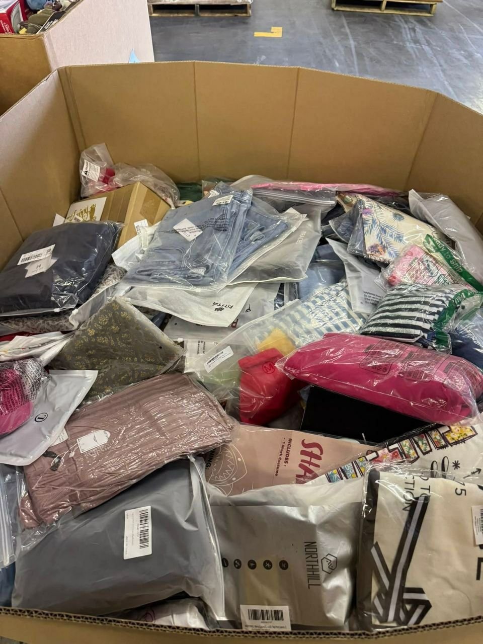 Clothing Pallets - Image 4