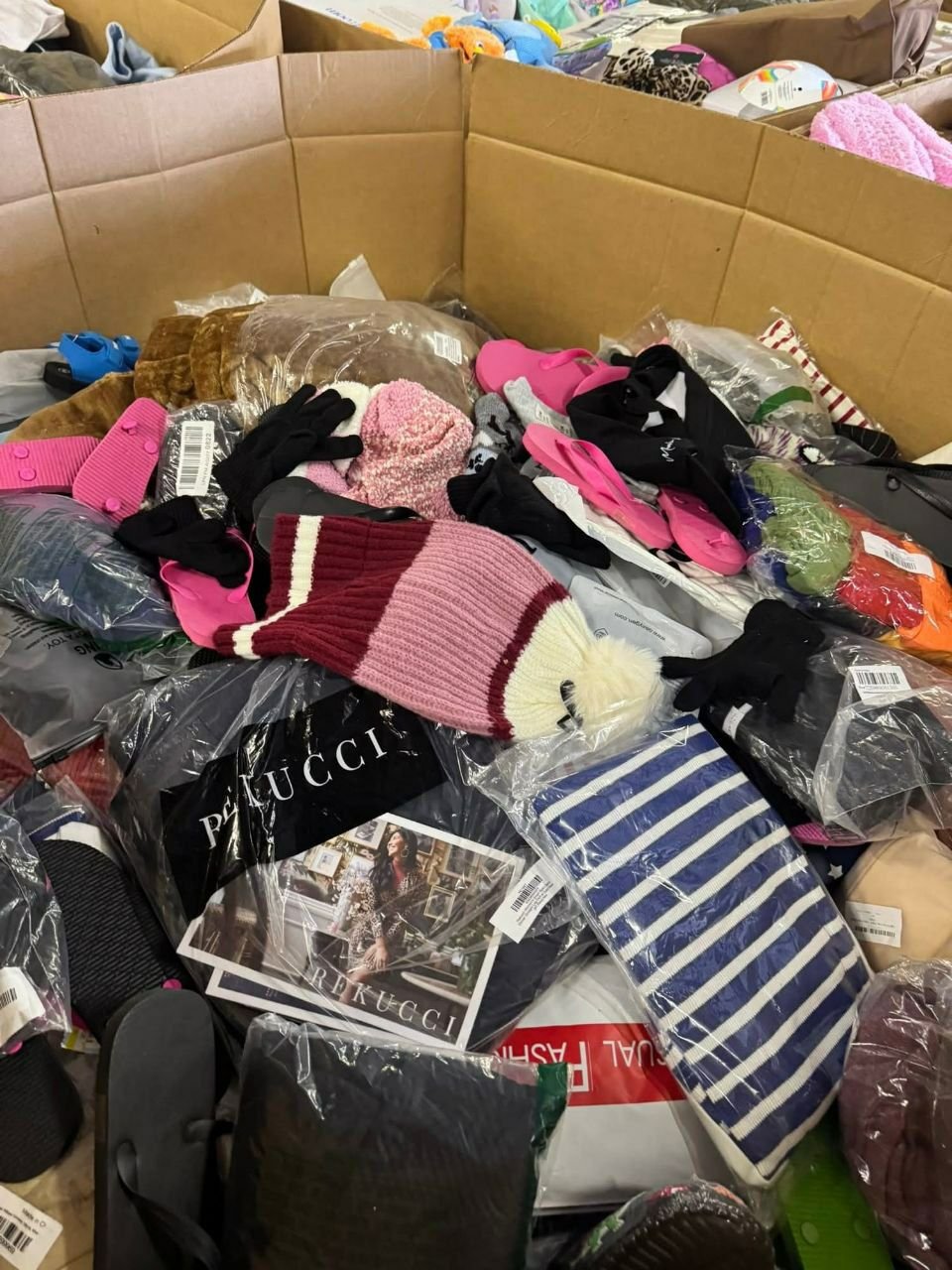 Clothing Pallets - Image 5