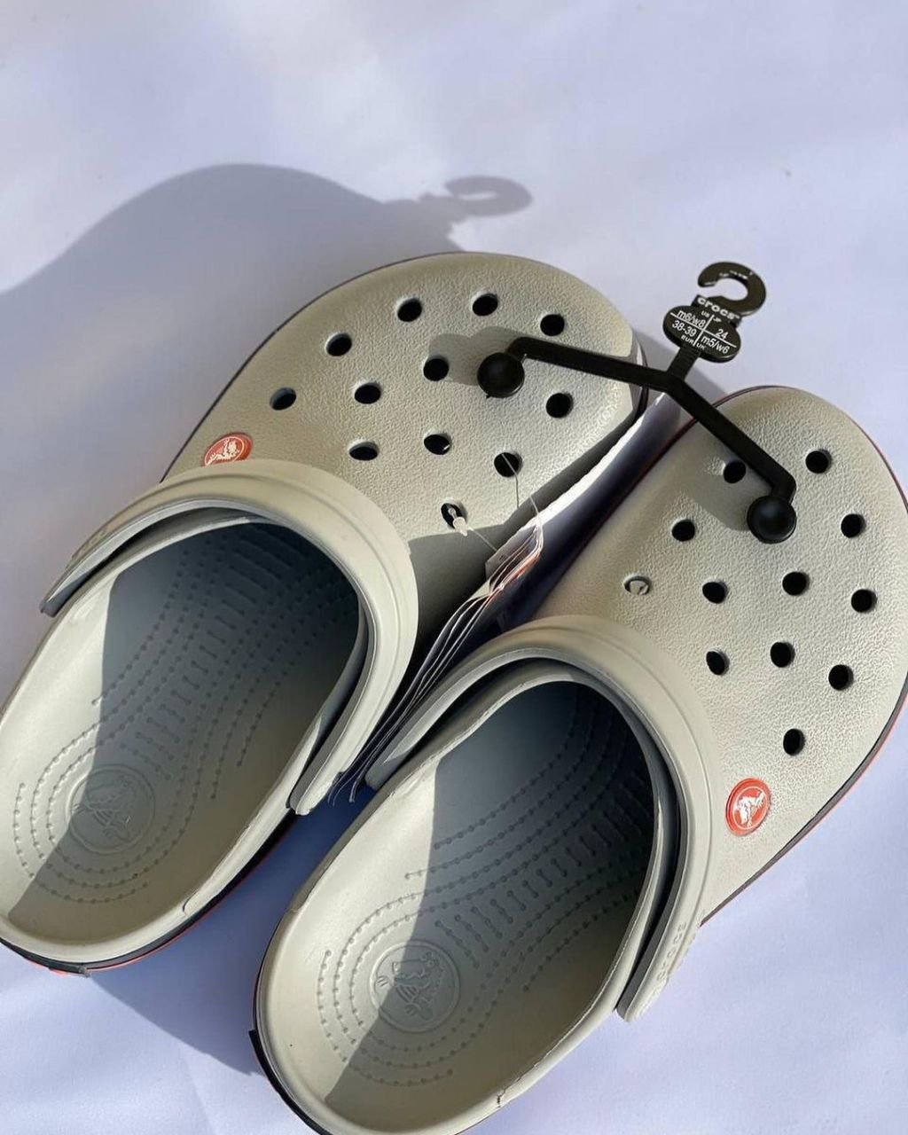 Authentic Crocs Pallets - Image 2