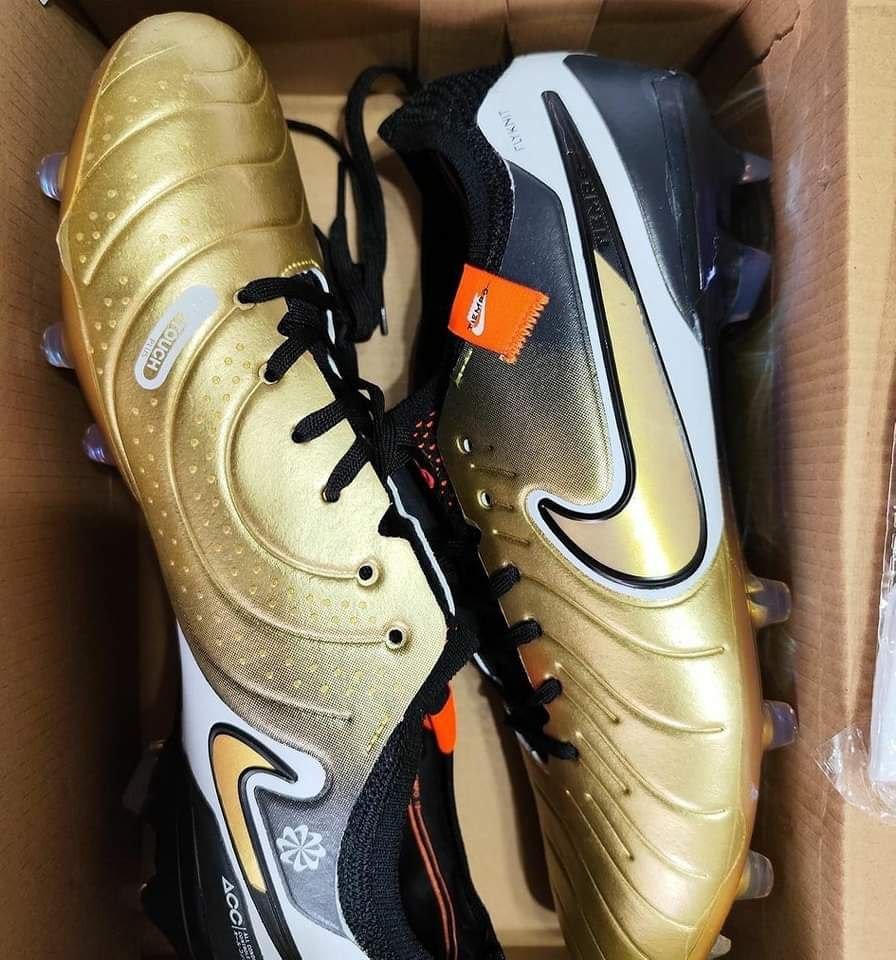 Soccer Cleats Pallets - Image 2